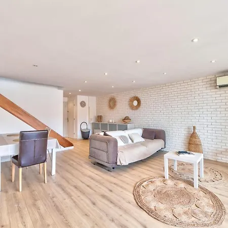 Daire Felix Superb With Terace And Sea View